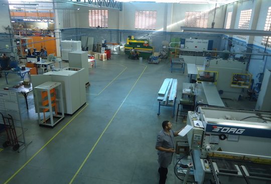 Pandemia impacta fortemente a indústria demonstram estudos da FIEC e Sebrae Pandemia impacta fortemente a indústria demonstram estudos da FIEC e Sebrae