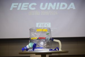 Apresentação Do Elmo. Equipamento De Respiração Assistida (3)