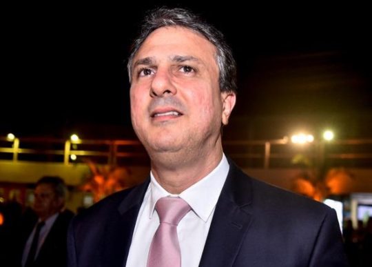 Camilo Santana anuncia 23 medidas de estímulo ao setor produtivo para a retomada Camilo Santana anuncia 23 medidas de estímulo ao setor produtivo para a retomada