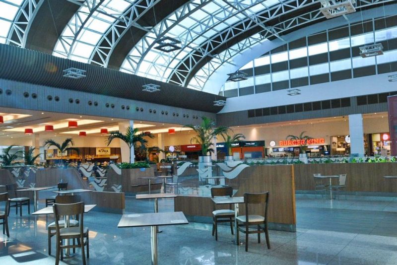 Restaurantes dos Shoppings RioMar investem em promoções para atrair a clientela Restaurantes dos Shoppings RioMar investem em promoções para atrair a clientela