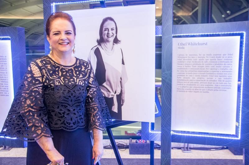 Hoje é dia de abraçar Ethel Whitehurst pelo seu aniversário Hoje é dia de abraçar Ethel Whitehurst pelo seu aniversário
