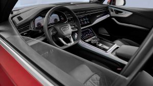 2020 Audi Q7 (1)