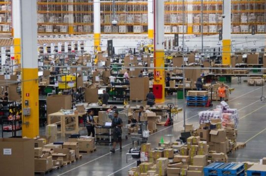 Amazon inicia as obras do seu primeiro centro de distribuição em solo cearense Amazon inicia as obras do seu primeiro centro de distribuição em solo cearense