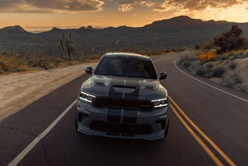 Nos EUA, Dodge apresenta o SUV mais poderoso da história: Durango SRT Hellcat Nos EUA, Dodge apresenta o SUV mais poderoso da história: Durango SRT Hellcat