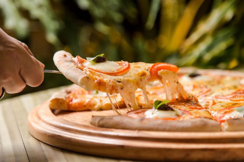 Restaurante Geppos oferece combo especial com vinho para celebra o Dia Mundial da Pizza Restaurante Geppos oferece combo especial com vinho para celebra o Dia Mundial da Pizza