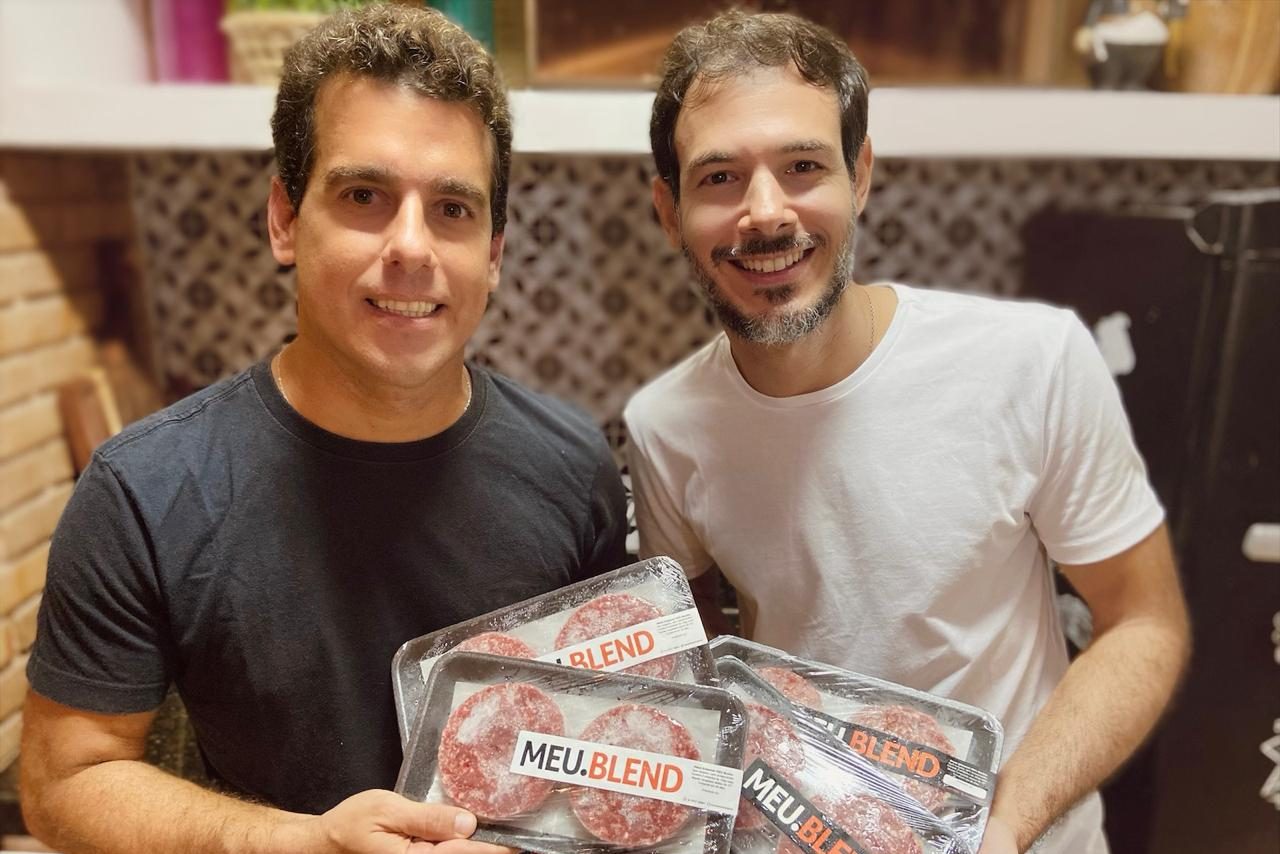Walmyr Neto e André Gurjão inovam na quarentena e lançam MEU.BLEND no mercado cearense Walmyr Neto e André Gurjão inovam na quarentena e lançam MEU.BLEND no mercado cearense