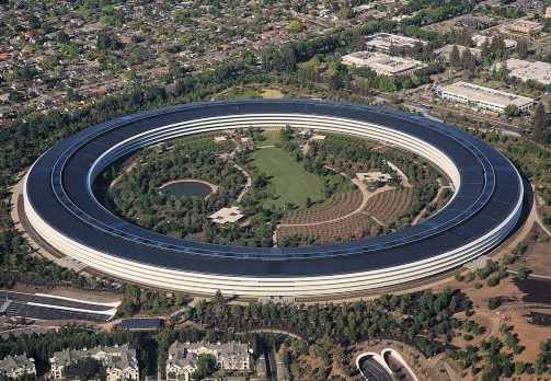 Apple atinge a marca de US$ 2 trilhões em valor de mercado, recorde mundial Apple atinge a marca de US$ 2 trilhões em valor de mercado, recorde mundial