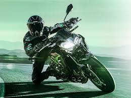 Com visual agressivo e marcante, Z 900 deverá vender bem Com visual agressivo e marcante, Z 900 deverá vender bem