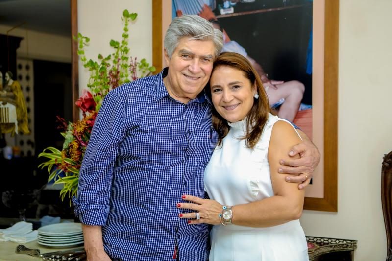 Amarílio e Patrícia Macêdo celebram seus 32 anos de casados Amarílio e Patrícia Macêdo celebram seus 32 anos de casados