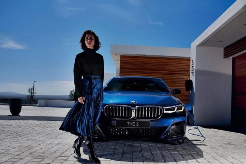 Diana Rocha brilha em nova campanha de veículos híbridos da BMW Diana Rocha brilha em nova campanha de veículos híbridos da BMW