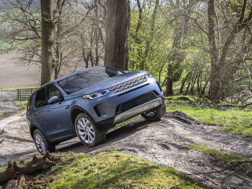 Em SUV grande de luxo, Land Rover lidera emplacamentos Em SUV grande de luxo, Land Rover lidera emplacamentos