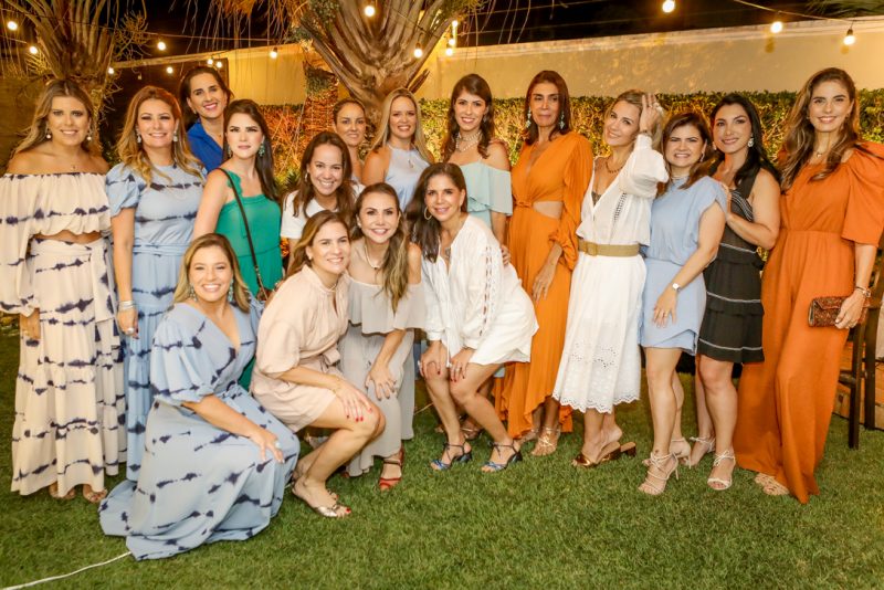 Maria Lúcia Negrão arma happening em seu elegante endereço para marcar mais um lançamento da Lenita Maria Lúcia Negrão arma happening em seu elegante endereço para marcar mais um lançamento da Lenita