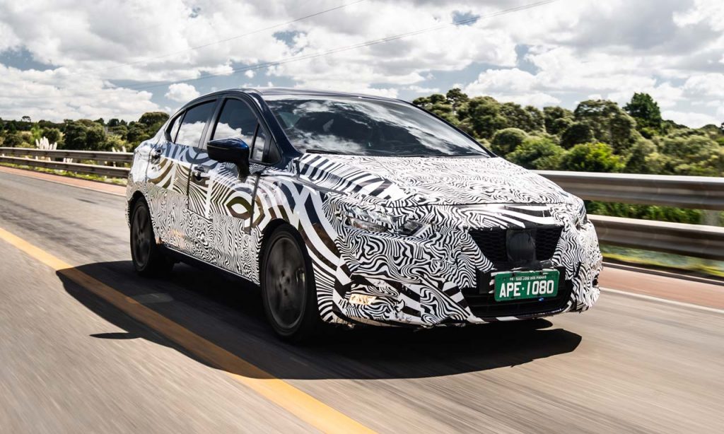 Nissan Versa 2021 Camuflado