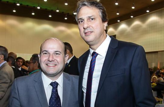 Roberto Cláudio e Camilo Santana entregam a nova Policlínica do Passaré Roberto Cláudio e Camilo Santana entregam a nova Policlínica do Passaré