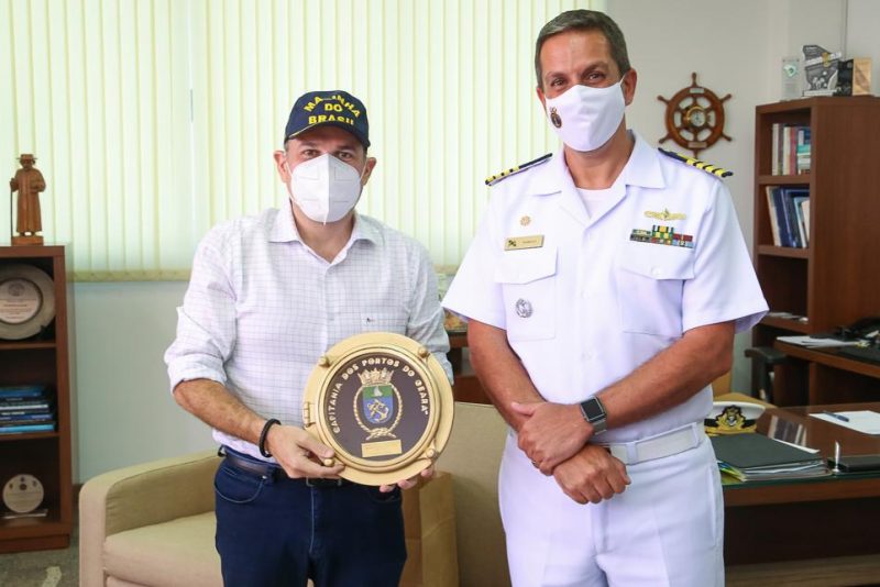 Roberto Cláudio é recebido por Ricardo Barillo na Capitania dos Portos do Ceará Roberto Cláudio é recebido por Ricardo Barillo na Capitania dos Portos do Ceará