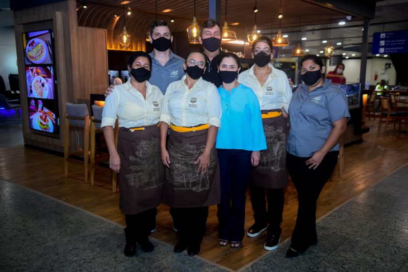 Open House - João Mendonça recebe Pedro Lima na inauguração do Club Café no Aeroporto Internacional de Fortaleza