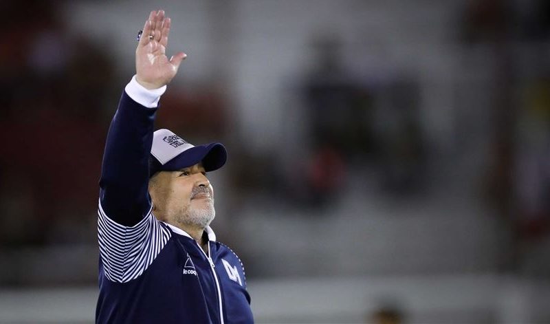 Lenda do futebol, Diego Maradona morre aos 60 anos na Argentina Lenda do futebol, Diego Maradona morre aos 60 anos na Argentina