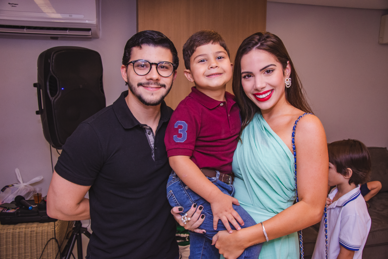 Rá-Tim-Bum - Pompeuzinho Vasconcelos completa 5 anos e ganha festa inspirada nos carrinhos Hot Wheels