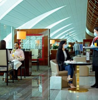 Emirates inicia reabertura de seus lounges em todo o mundo Emirates inicia reabertura de seus lounges em todo o mundo