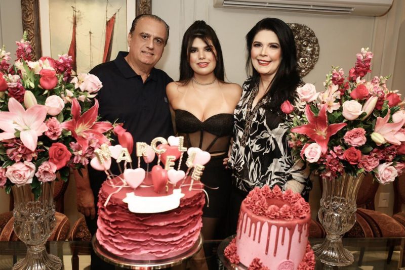 Max e Sellene Câmara armam superfesta para celebrar a nova idade de Marcelle Câmara Max e Sellene Câmara armam superfesta para celebrar a nova idade de Marcelle Câmara