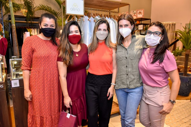 Jine Lima, Carol Yamazaki, Flavia Galliza, Livia Rolim E Juliana Serragem
