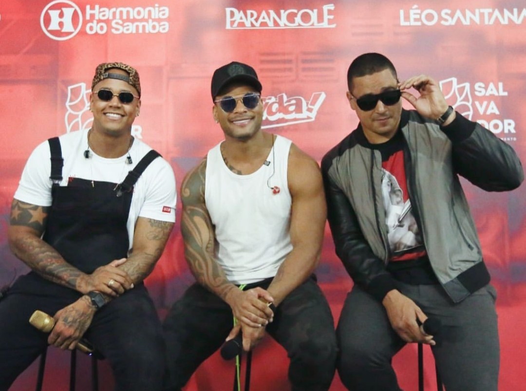 Léo Santana, Xanddy e Tony Salles promovem live de Carnaval. Vem saber! Léo Santana, Xanddy e Tony Salles promovem live de Carnaval. Vem saber!
