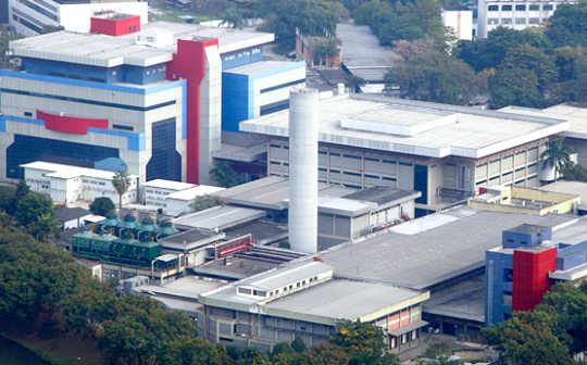 FioCruz afirma que as vacinas de Oxford e AstraZeneca devem estar prontas para distribuição na tarde deste sábado FioCruz afirma que as vacinas de Oxford e AstraZeneca devem estar prontas para distribuição na tarde deste sábado