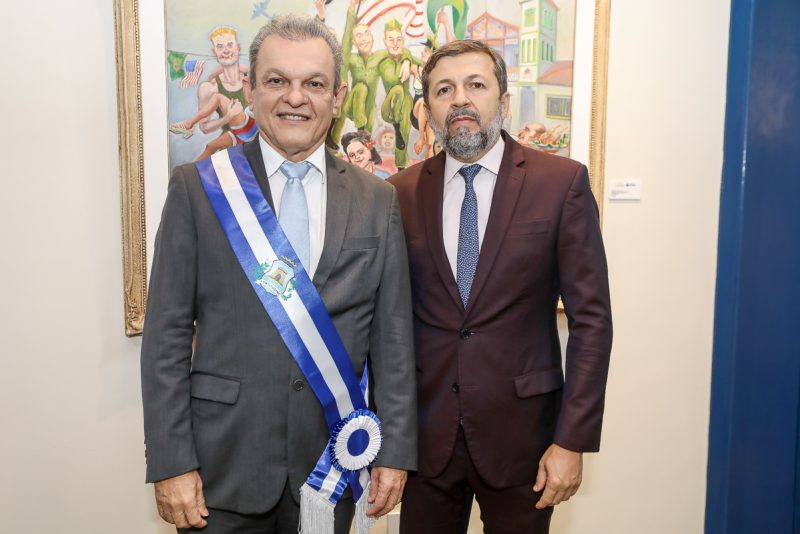 Transmissão de Cargo - José Sarto Nogueira recebe a faixa de prefeito de Fortaleza das mãos de Roberto Cláudio em cerimônia no Paço Municipal