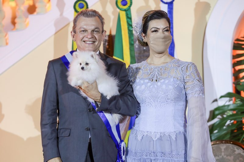Transmissão de Cargo - José Sarto Nogueira recebe a faixa de prefeito de Fortaleza das mãos de Roberto Cláudio em cerimônia no Paço Municipal