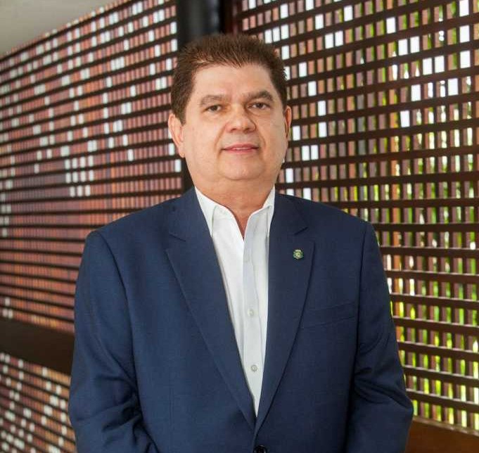 Mauro Benevides Filho 1