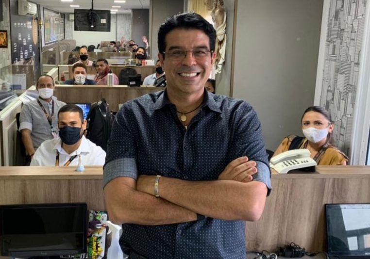 Ronaldo Otoch comemora os resultados de 2020 da Imobiliária Madre de Deus Ronaldo Otoch comemora os resultados de 2020 da Imobiliária Madre de Deus