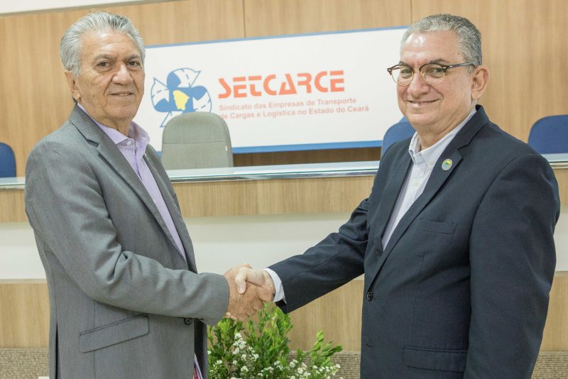 Cerimônia híbrida - Nova diretoria do Setcarce é empossada para o período 2021/2025