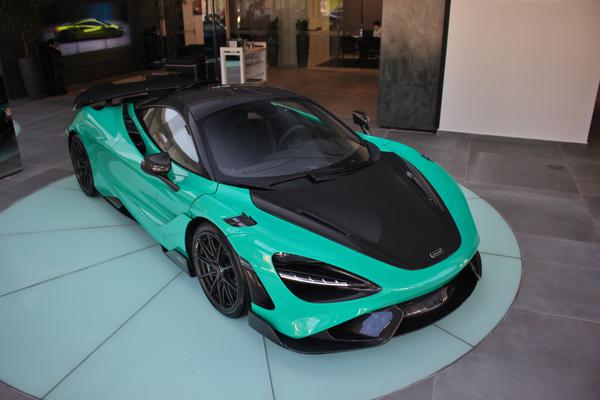 Mc Laren 765 1