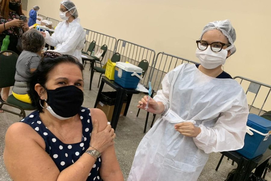 Governo do Ceará ultrapassa a marca de 2 milhões de doses de vacinas aplicadas Governo do Ceará ultrapassa a marca de 2 milhões de doses de vacinas aplicadas