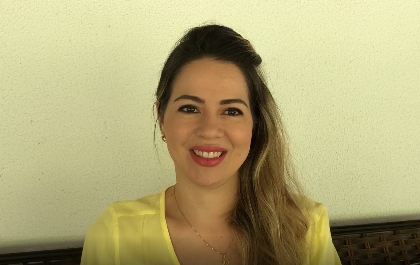 Onélia Santana fala de sua gravidez em mensagem especial para o Dia das Mães Onélia Santana fala de sua gravidez em mensagem especial para o Dia das Mães