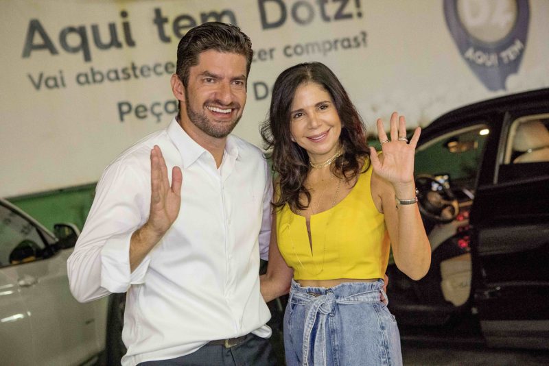Special Moment - Lenita e Paulo Benevides promovem show itinerante em homenagem ao Dia das Mães