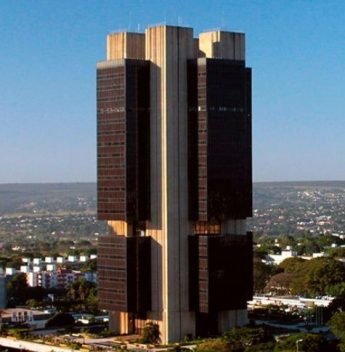 Mercado financeiro aumenta de 4,85% para 5% a projeção de expansão do PIB Mercado financeiro aumenta de 4,85% para 5% a projeção de expansão do PIB