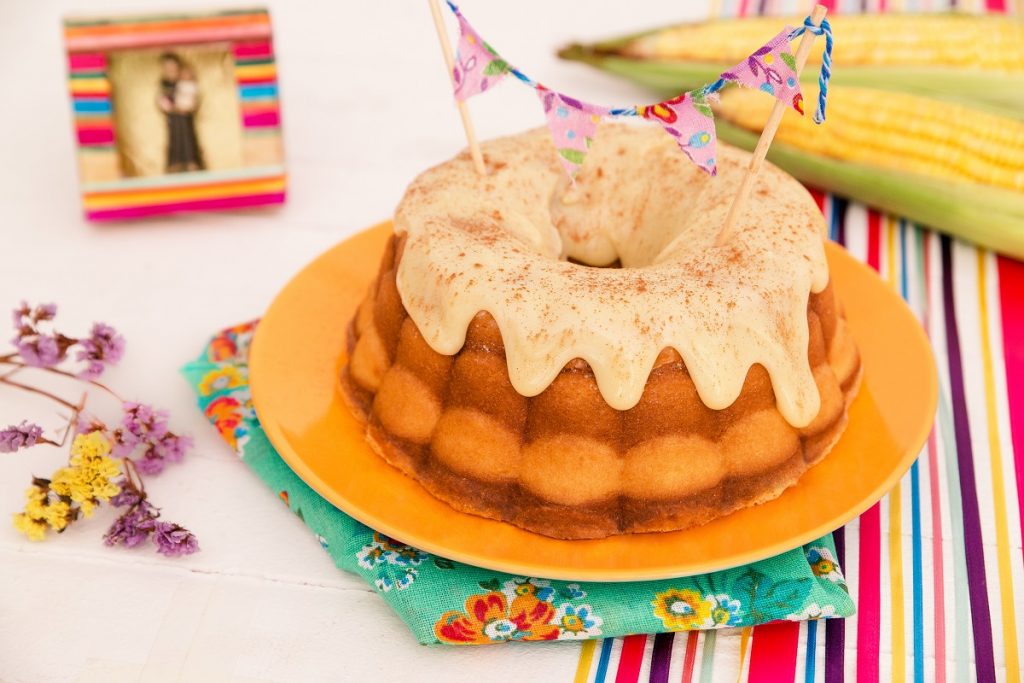 Bolo De Milho Com Brigadeiro De Canela 2