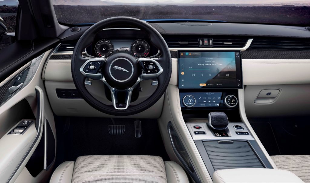 Novo F Pace Svr Interior