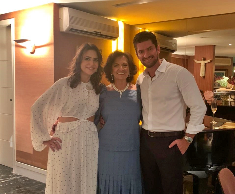 Camila e Paulo Benevides renovam os votos de casamento em cerimônia intimista Camila e Paulo Benevides renovam os votos de casamento em cerimônia intimista