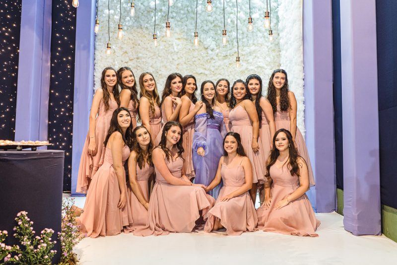 15 + 1 - Letícia Frota transborda alegria e alto astral em sua festa de aniversário