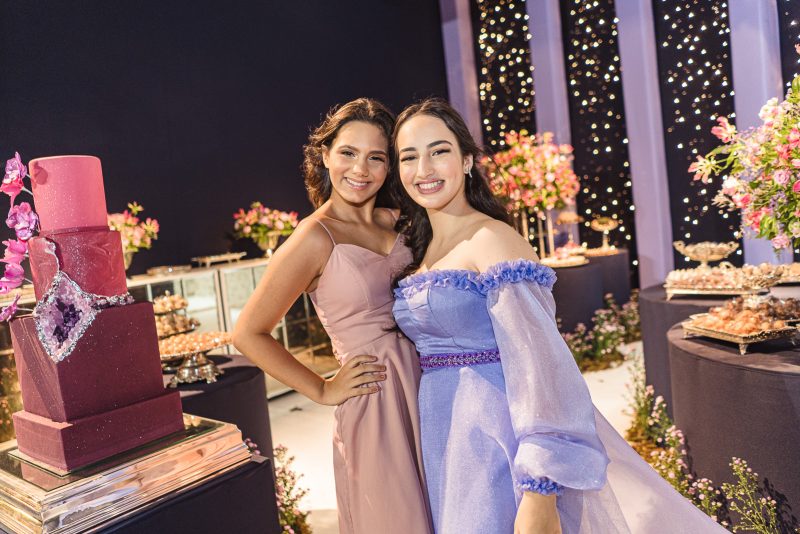 15 + 1 - Letícia Frota transborda alegria e alto astral em sua festa de aniversário
