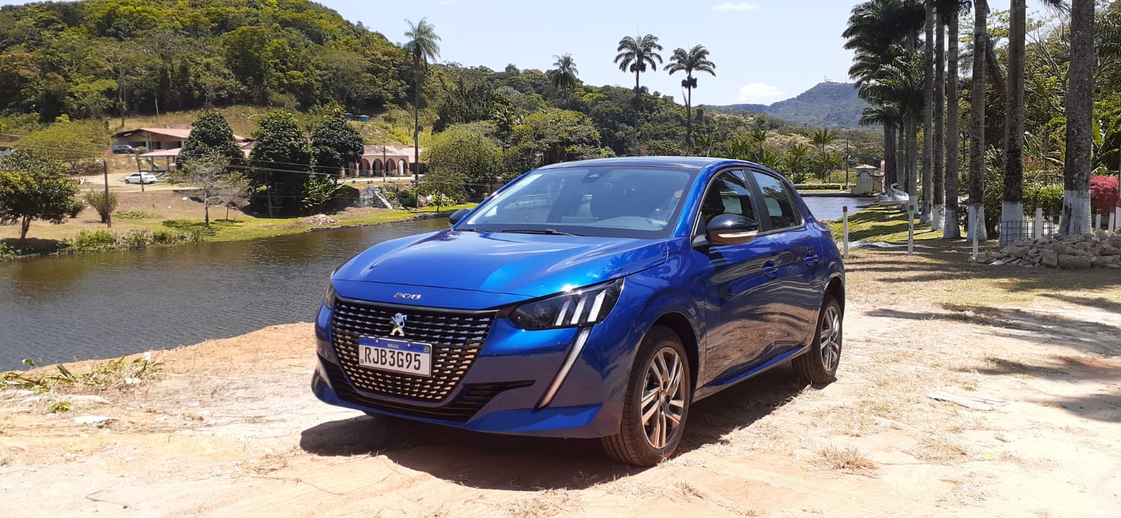 Dirigimos o charmoso Novo Peugeot 208 e listamos aqui porque você deve ter um Dirigimos o charmoso Novo Peugeot 208 e listamos aqui porque você deve ter um