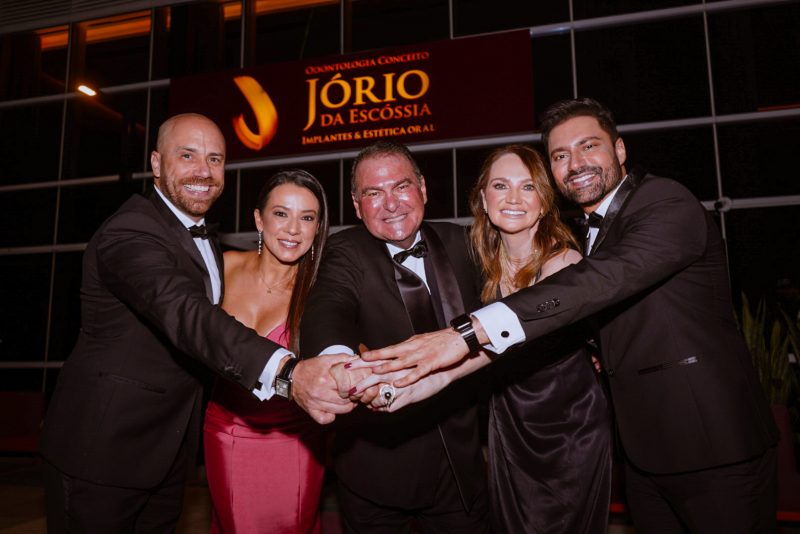 Joao Cerveira Andressa Ballarin Jorio Da Escossia Margarita Ubaldo E Omar Geha
