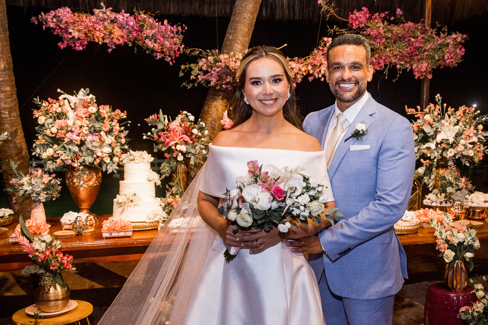 O Iate Clube foi cenário da festa de casamento de João Luiz Ferreira e Ticiana Ribeiro O Iate Clube foi cenário da festa de casamento de João Luiz Ferreira e Ticiana Ribeiro